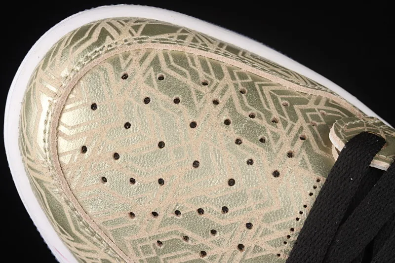 All categories Air Jordan Jordan series basketball shoes Air Jordan 1 High Air Jordan 1 Zoom CMFT AJ1 Joe 1 black gold blue hook basketball shoes DQ0659-700